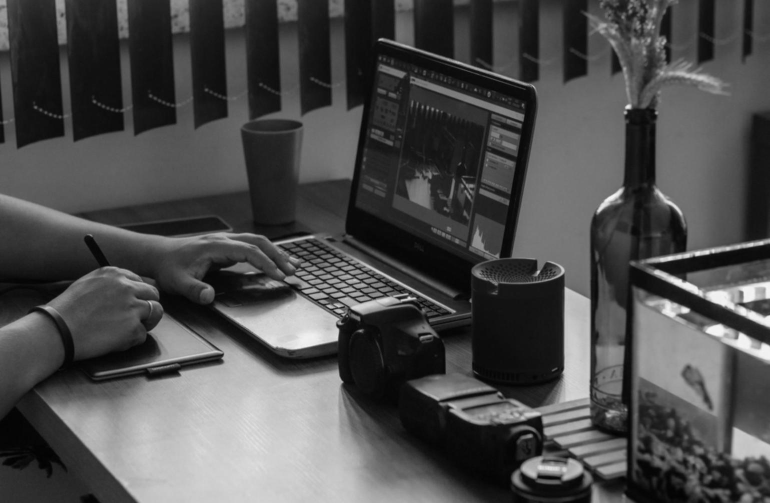 Teilnehmer beim praktischen Arbeiten an Finanzmodellen